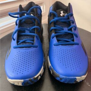 Under Armour Men’s 8.5 / Women’s 10 Blue Black Basketball Shoes – Very Good
